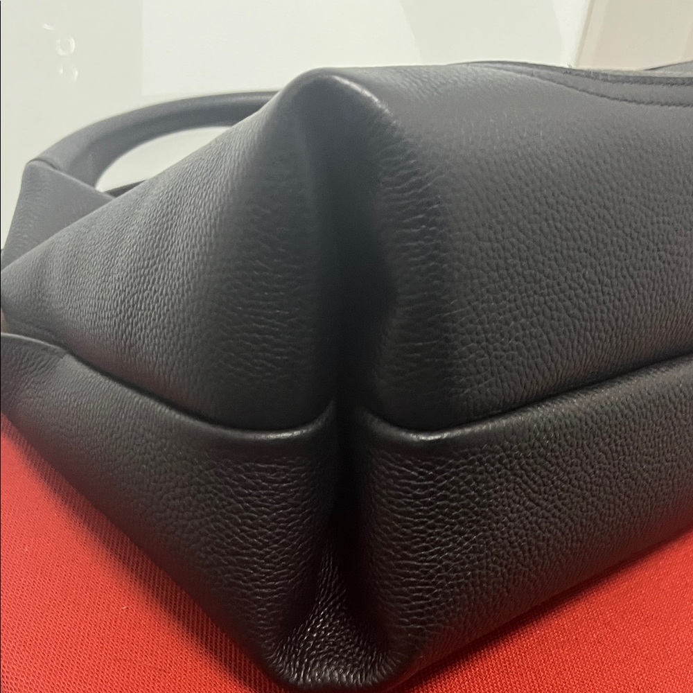 Black Horsebit Soft Hobo Bag with Gold Hardware - Picture 7 of 11